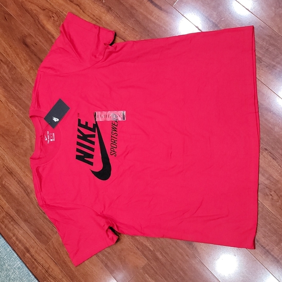 Nike Other - NWT Men's Nike tee